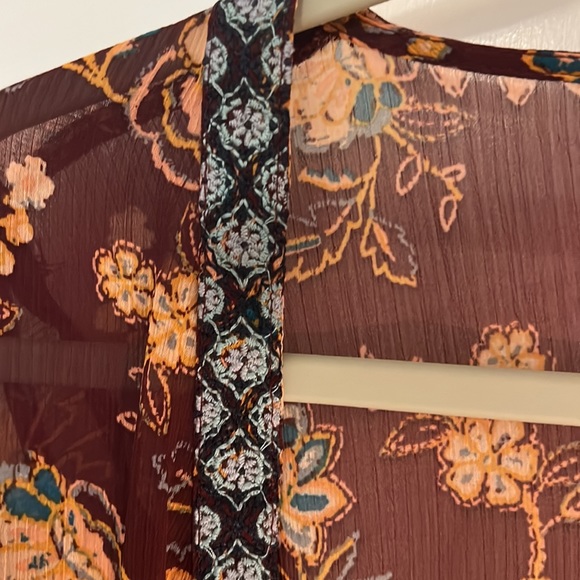 Cute Boho sheer cover up.  Ties under the bust.  Bell sleeves. - Picture 3 of 5